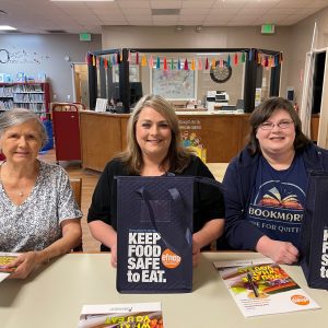 Families Eating Smart and Moving More participants in Lamar County are now enjoying their insulated EFNEP bags to keep their food safe on the go.