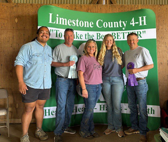 Limestone County 4-H meeting with the county commission.