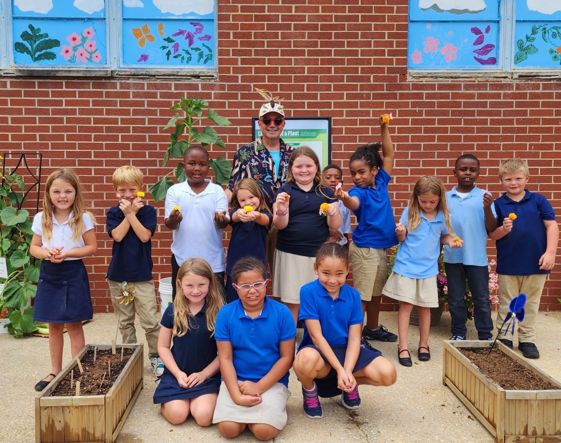 Edward Pate with a group of students.