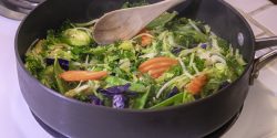 heart healthy stir fry in a pan