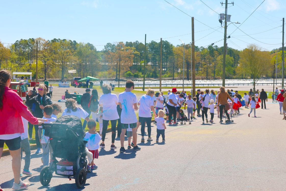 A group of people at a Live Well Alabama color run.